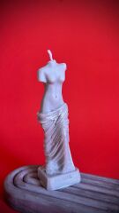 Venüs Heykeli Dekoratif Mum – El Yapımı, Aromalı, Şık Tasarım