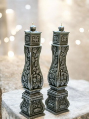 Roma Pillar Dekoratif Mum – Klasik Sütun Formu, El Yapımı ve Estetik Tasarım