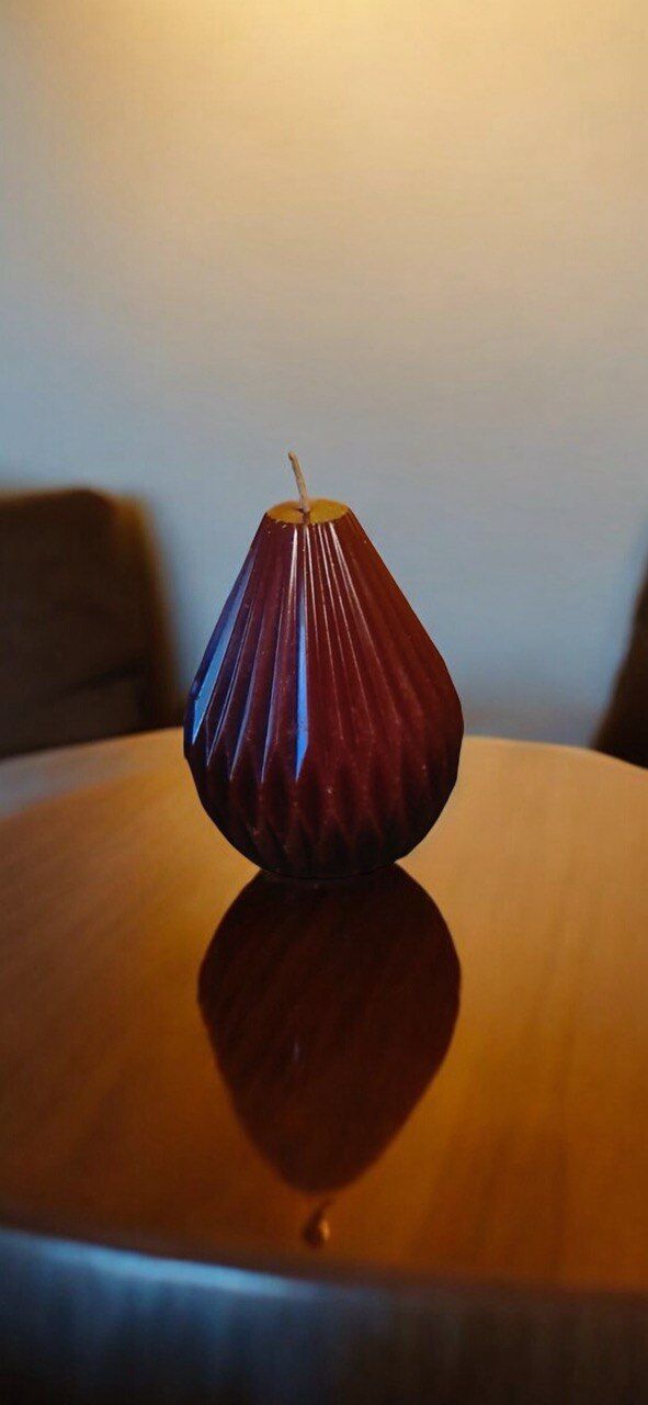 Armut- Küçük boy Dekoratif Mum – El Yapımı, Minimal ve Doğal Armut Formu