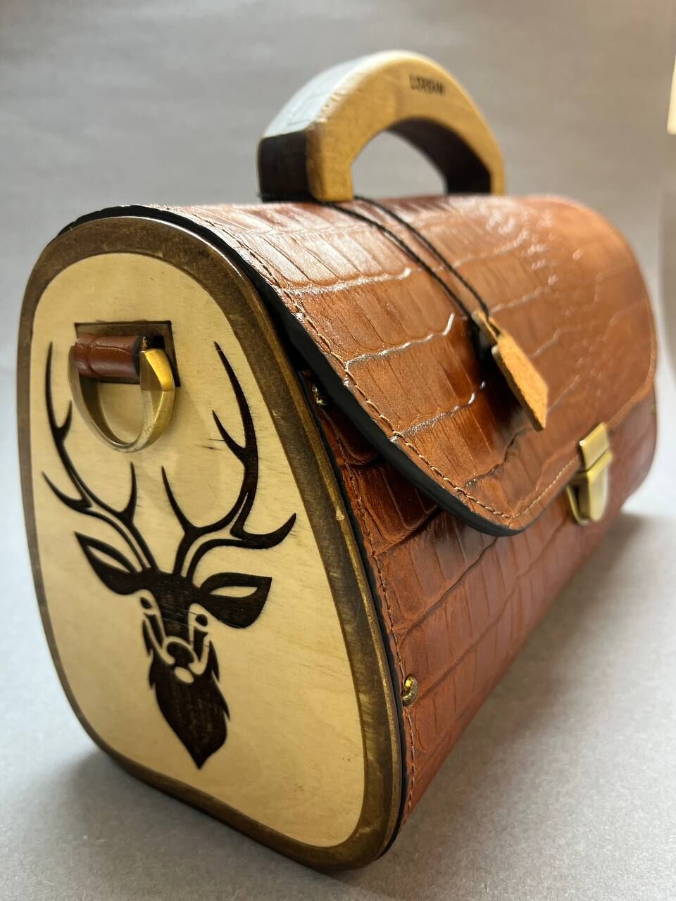 Ceylan kahve El Yapımı Deri Çanta | Timsah Dokusu ve Ahşap Detaylı Şıklık(Kopya)