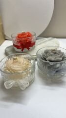 Cam Kaplı Roz Çiçek Formlu El Yapımı Mum – Yaldızlı, Kurdeleli