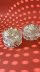 Cam Kaplı Roz Çiçek Formlu El Yapımı Mum – Yaldızlı, Kurdeleli